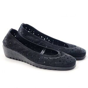 THE FLEXX Nubuck Leather Perforated Low Wedges